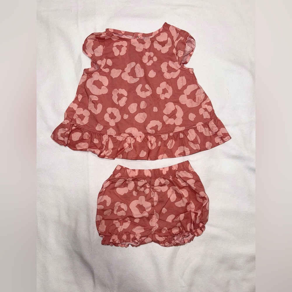 BUNDLE GIRL SET 2 PCs CARTER’S -+ SHORT PINK + SOCK SHOES SIZE 2